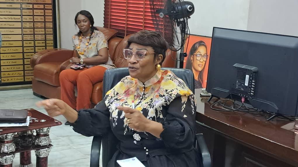 Dr. Mrs Basillia Igbokwe, Rector Federal Polytechnic Nekede responding to University of Nigeria Alumni Association Owerri Branch delegation to her office.