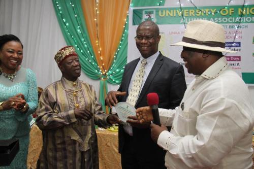 VC-RECEIVING-AWARD-3